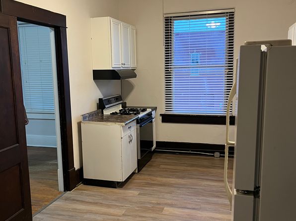 108 1/2 W Broadway St #108-1/2