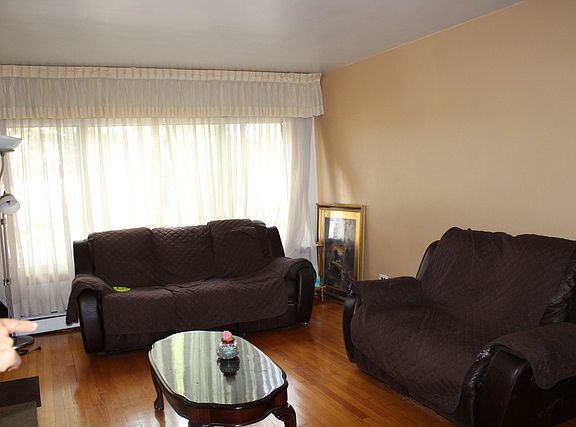 2nd image of 2130 N Merrimac Ave