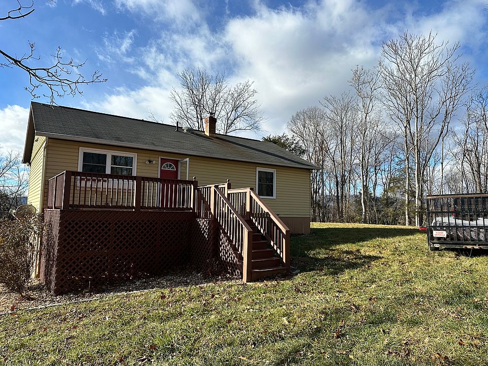 1st image of 125 Fancy Hill Ln