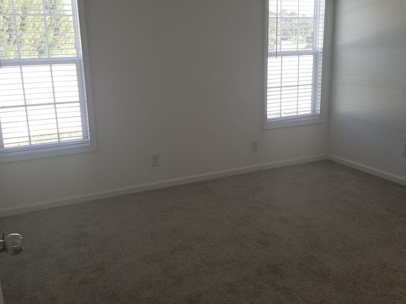 5th image of 299 Copenhagen St