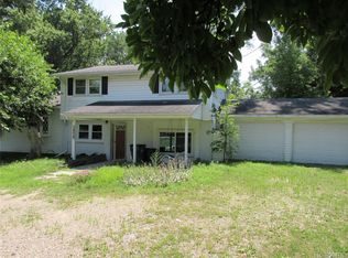 1575 Banmoor Dr, Troy, MI 48084