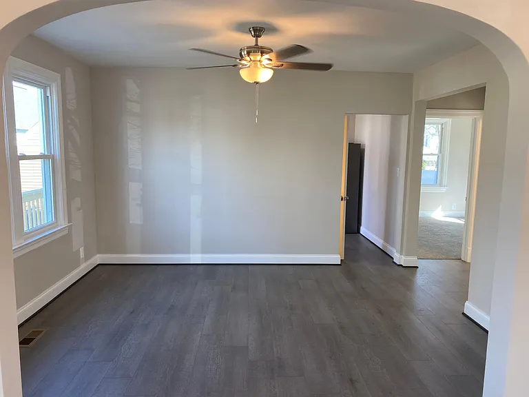 1250 Stevens Ave — Photo 3
