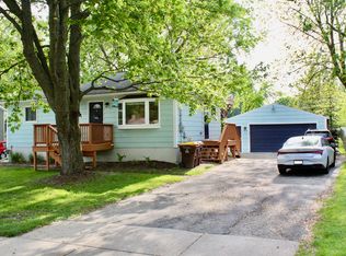 2059 Phillips Ave, Holt, MI 48842
