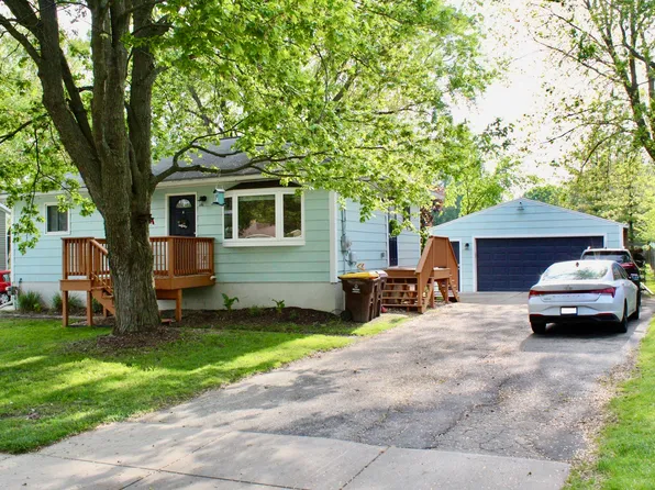 2059 Phillips Ave, Holt, MI 48842