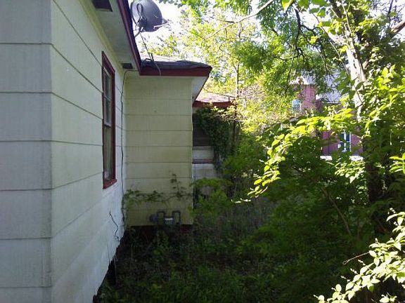 3rd image of 114 Dupree St