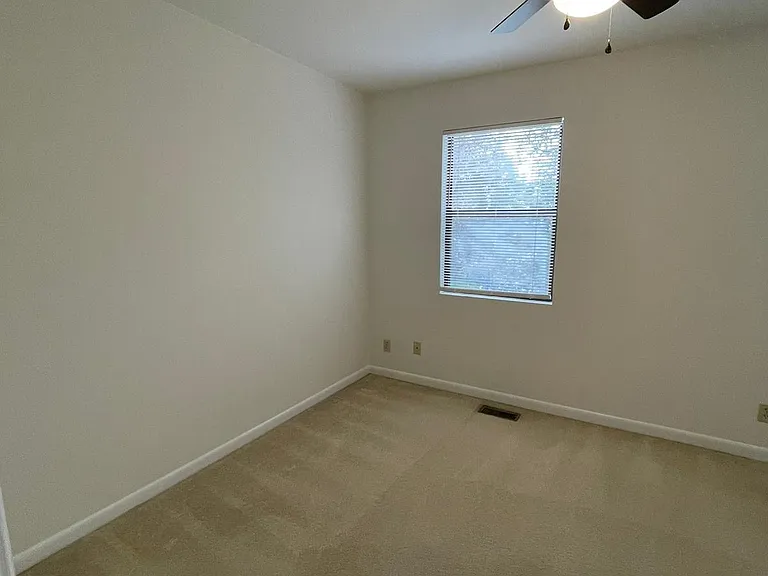 128 Beechwood Dr — Photo 14