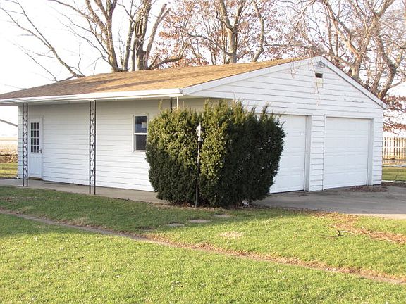 2nd image of 308 W North Main St
