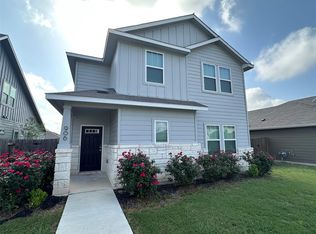 906 Main St, Hutto, TX 78634