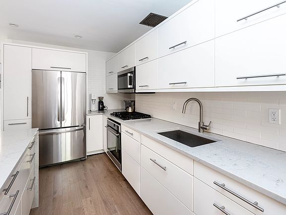5th image of 332 W 101st St #3FR