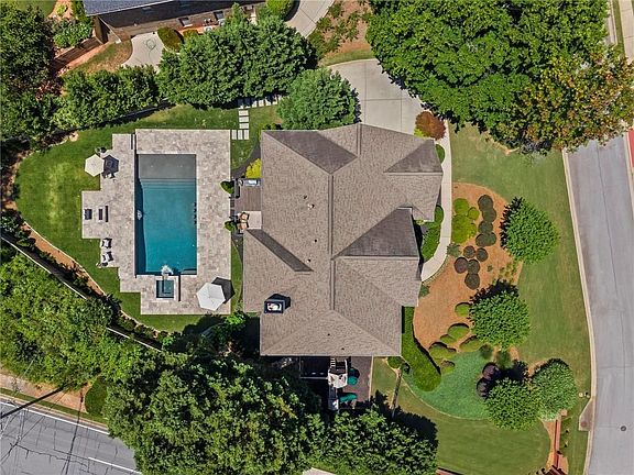 3rd image of 4370 Bowen Ridge Ct SE