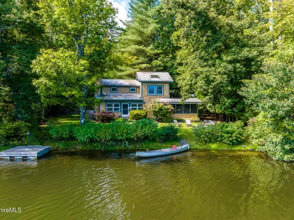 48 Lakeside Dr, South Egremont, MA 01258