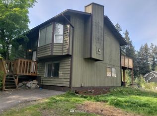 21519 S Prairie Rd E, Bonney Lake, WA 98391