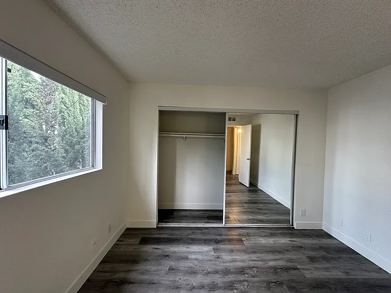 6451 Kester Ave #11 — Photo 4