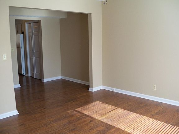 4th image of 112 Vicki Ln #112