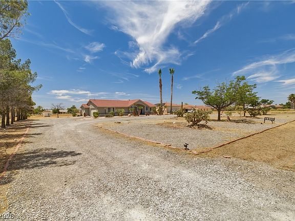 2nd image of 1460 Red Rock Dr
