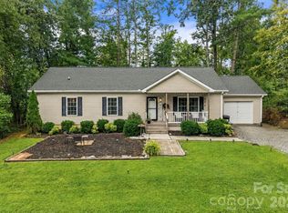 47 Fox Rd, Asheville, NC 28804