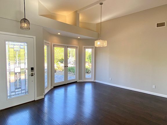 4th image of 874 Chelterham Cir