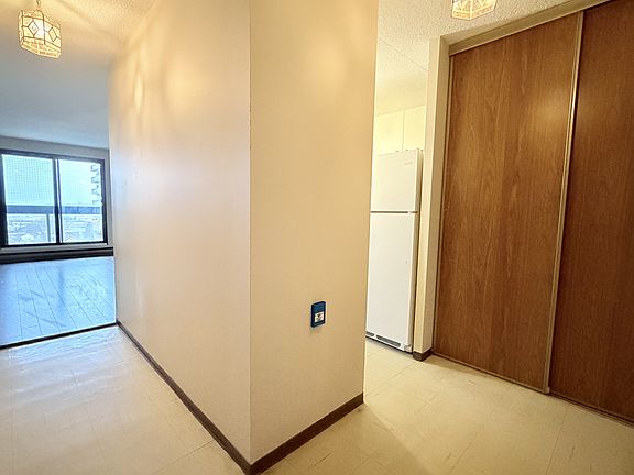 2nd image of 1653 Ouellette Ave #905