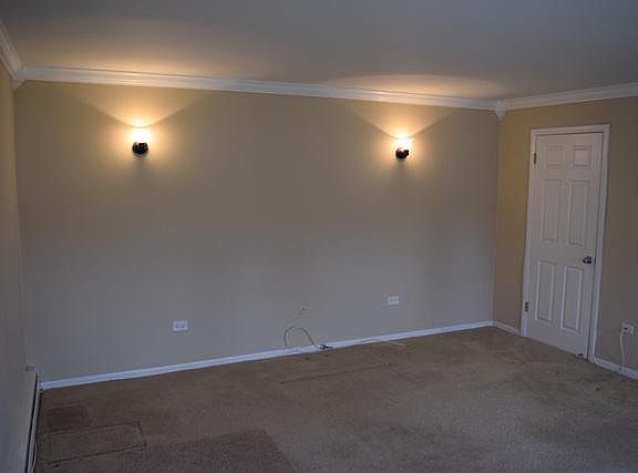 5th image of 1107 Holiday Ln APT 10
