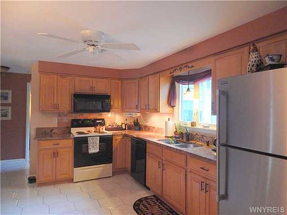 5th image of 364 Brentwood Dr