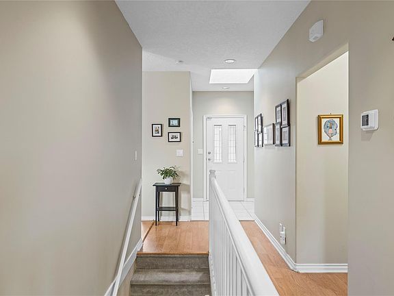 5th image of 2979 River Rd #45
