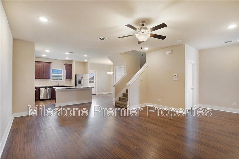 1st image of 3910 Ashton Dr #1