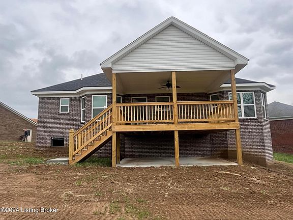 3rd image of 130 Savannah Ct