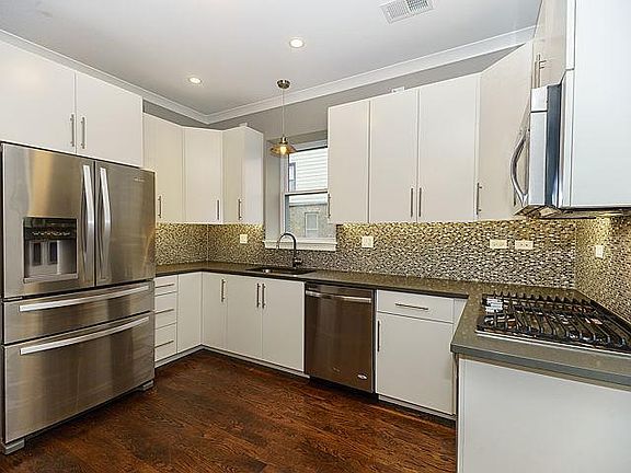 5th image of 3750 N Bernard St #1