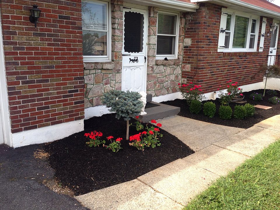 2nd image of 1934 11th St