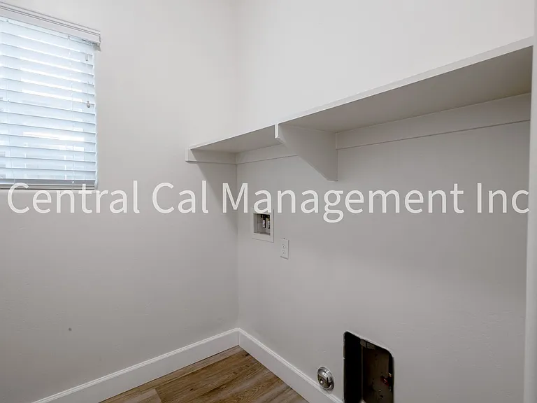 9029 Almond Creek Dr — Photo 25