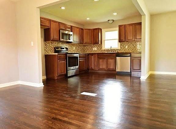 4th image of 2835 N 62nd St
