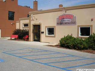 112 2nd St SE, Mason City, IA 50401