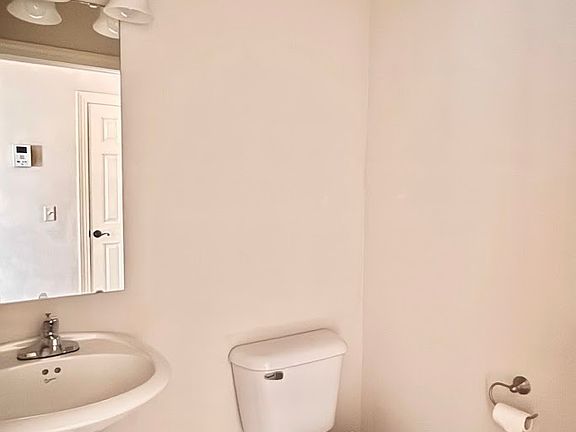 3rd image of 708 Osborne St #206