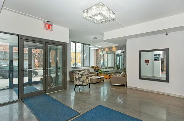 Rented by Astoria Realty | media 9