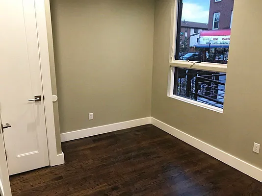 Rented by Premier Metro Realty Corp | media 6