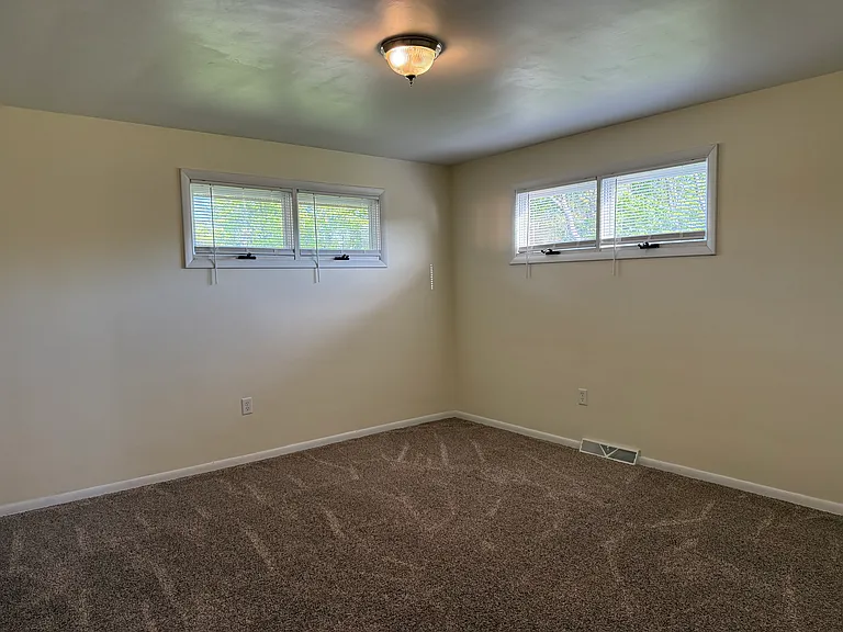 3551 Brodhead Rd — Photo 7
