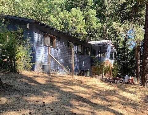 3rd image of 44 Maple St