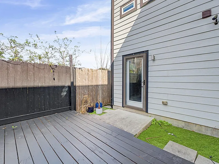 2714 Anita St — Photo 22