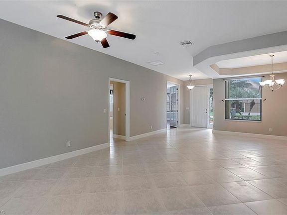 3rd image of 20643 Torre Del Lago St