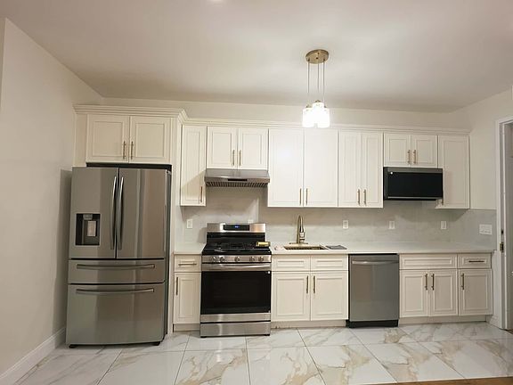 5th image of 19 Milford St #1