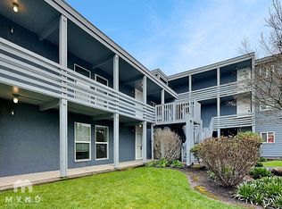 22612 6th Ave S APT 1, Des Moines, WA 98198