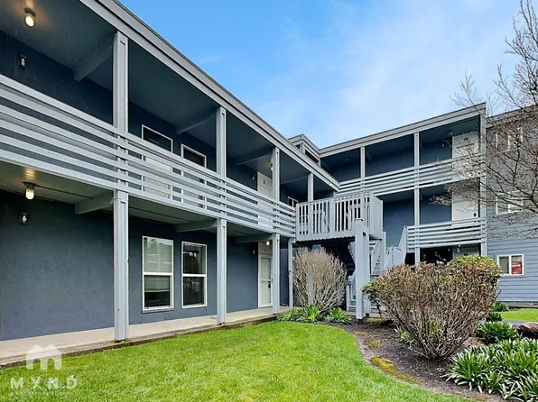 22612 6th Ave S, Des Moines, WA