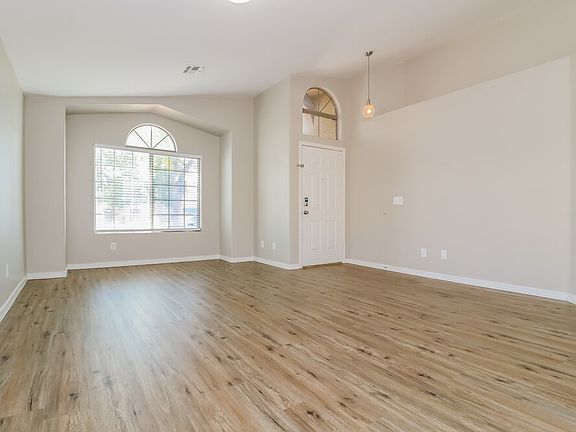 4th image of 13354 W Saguaro Ln