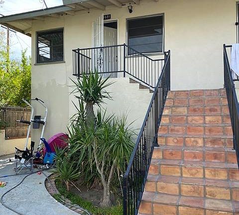 2nd image of 918 S Belle Ave Unit B