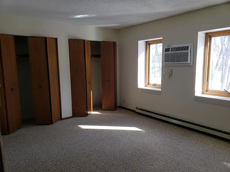 429 Dexter St — Photo 6