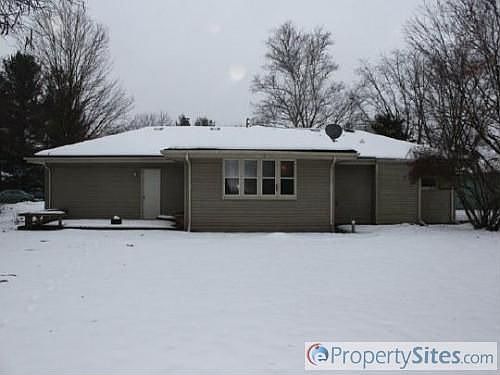 2nd image of 942 Candy Ln
