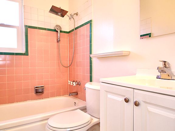 4th image of 21764 Vallejo St #46