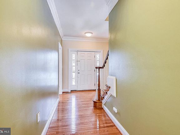 2nd image of 104 Beall Ave