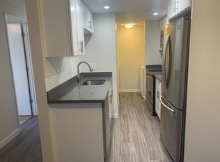 910 N 95th St #202, Seattle, WA 98103