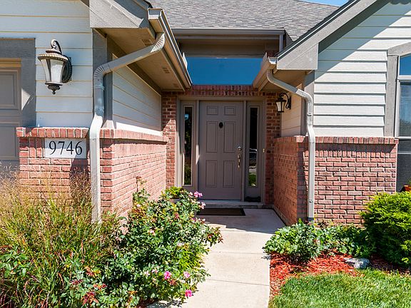 4th image of 9746 Scotch Pine Dr